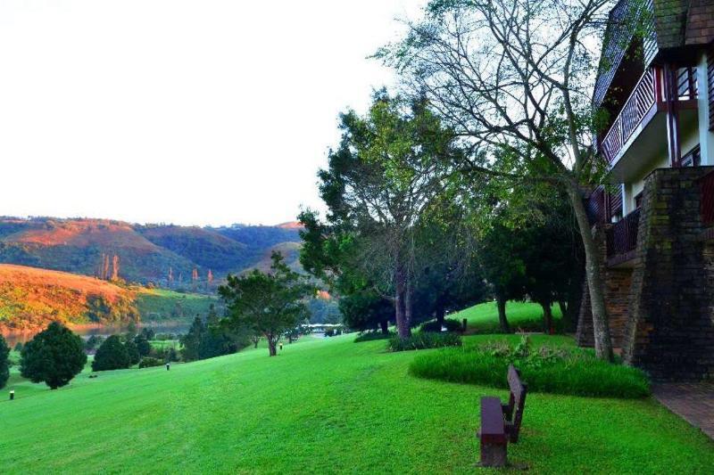 Drakensberg Sun Resort Cathkin Park Экстерьер фото